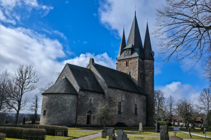 Sigfrid, Óláfr skautkonungr og Husaby kirke i Götene